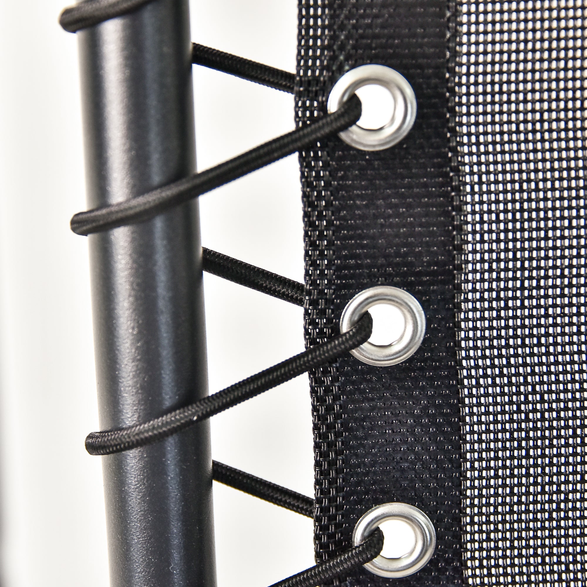 Foldable zero-gravity recliner 